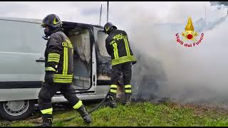 prende-fuoco-un-furgone-sulla-statale-paura-a-montemiletto