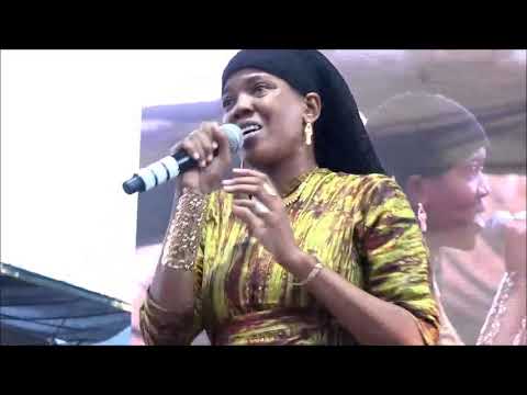 Divulgando: Dezarie (Live) / M Junior Roots - AL