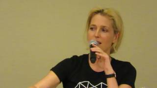 Gillian Anderson at Boston Comic Con talking about David Duchovny