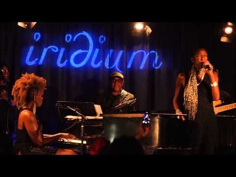 Aziza & Natalie Cole perform LA COSTA (HD Quality!) The Iridium, NYC