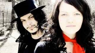 the white stripes-fell in love with a girl lyrics