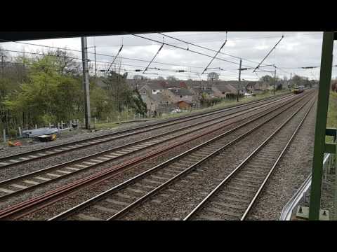 (HD) 88002+88001 passing Euxton on 0Z89 11/4/2017
