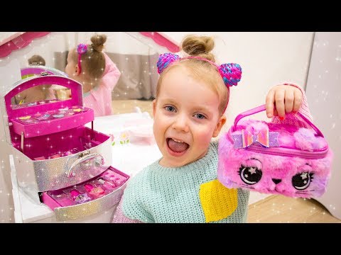 Gaby Pretend Play Dress Up and Make Up Toys for Girls