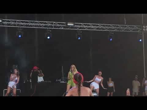 Bad Gyal - Io Sigo Igual / Arenal Sound 2018