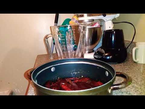 How to make Enchilada Sauce!| Yesi Ramirez