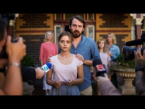 اب بيستغل موت ابنه علشان ياخد فلوس من الصحافة والمقابلات التلفزيونية. ملخص مسلسل The Cry