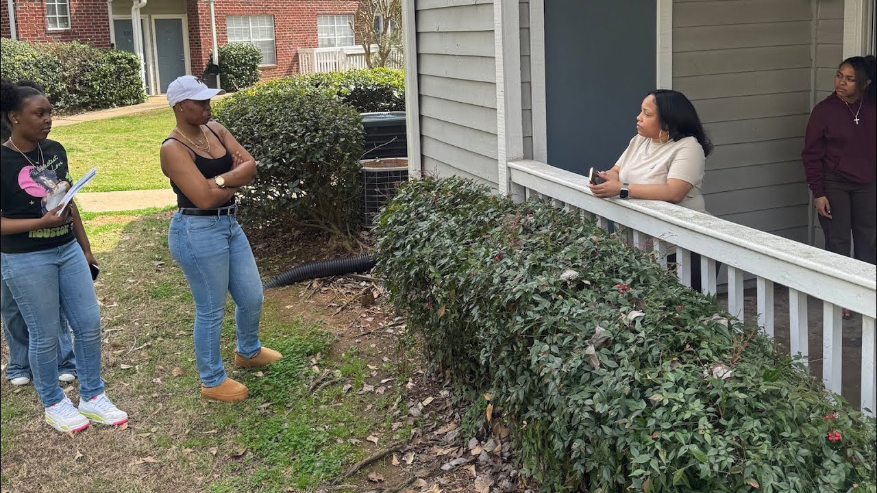 Lacreesha’s neighbor Marlisha found out she had no power and tells her karma ain’t no HOE