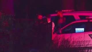 Deputies: Wanted man who ‘terrorizes’ Clackamas County found in RV, flees