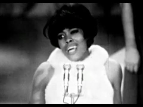Dionne Warwick sings Italian: 'La Voce del Silenzio' live Sanremo '68 - truncated!