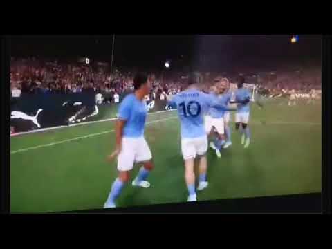 se le sale un Gallo a comentador de ESPN con el 1er Gol de Haaland con el Man City 🐓🤣