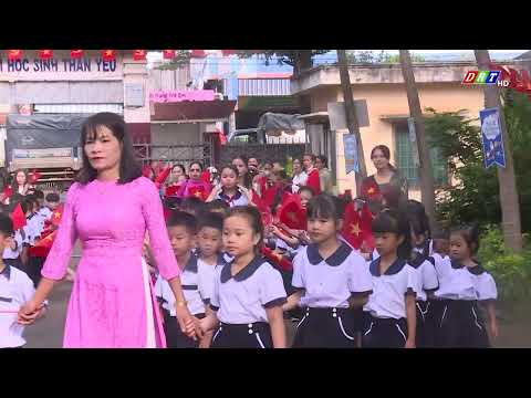 hon-14-000-hoc-sinh-xa-quang-phu-no-nuc-buoc-vao-nam-hoc-moi-2025-2026