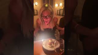 Marilisa cumplió años y así lo festeja Chayanne #chayanne #bailandobachata  #newalbum #candela