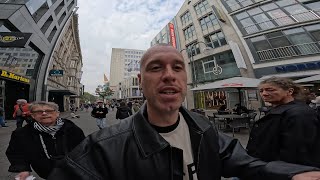 373. Wir leben in einer Simulation 👁️