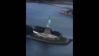 Download lagu It’s the Statue of Liberty...I’m about to shit my pants mp3