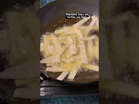 Sopa de Tortilla con Pollo