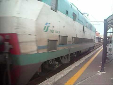 Arrivo dell'IC 514 e del Regionale  2335