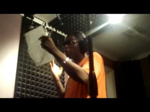 DOE B 100 STACKS CLONES REMIX