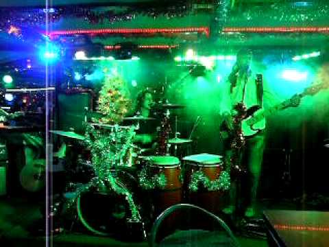 download lagu mp3 mp4 Gillan Triple Trouble 2009, download mp3 Gillan Triple Trouble 2009 free download, download mp3 Gillan Triple Trouble 2009