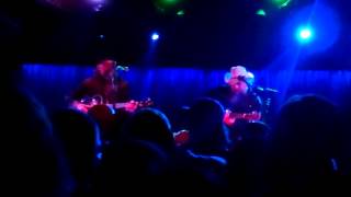 les claypool's duo de twang - bridge came tumblin down