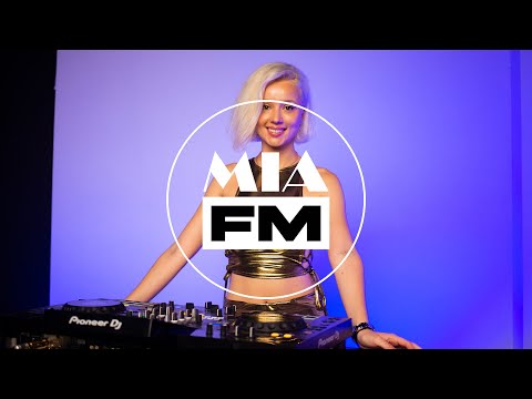Ela Van Wolf | Techno Mix | Co.Lab Studios Miami