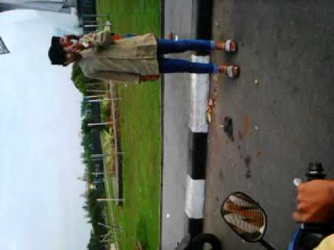 Alwi pilar - bemotor Di Jakabareng