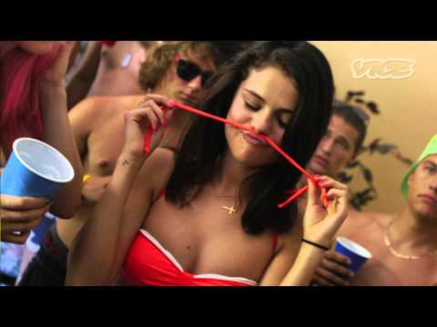 afbeelding Harmony Korine on Selena Gomez and the Girls