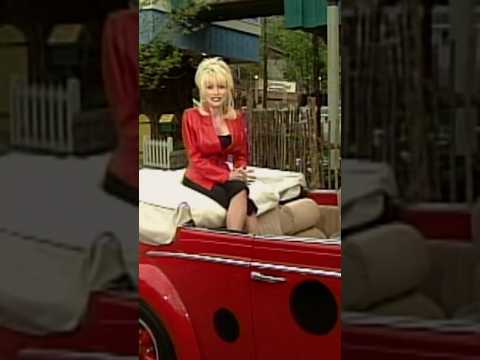2000: Dolly Parton celebrates Dollywood's 15th anniversary