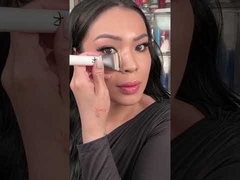 THE PERFECT BRUSH TO PAINT ON YOUR FOUNDATION!!!