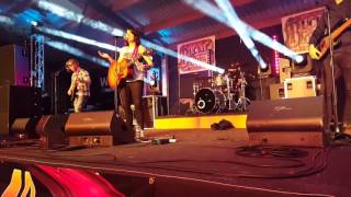 Sonia Leigh - When We Are Alone (LIVE)