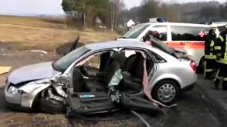 preview picture of video 'Unfall zwischen Rosenthal und Frankenberg: 72-Jährige schwerverletzt'
