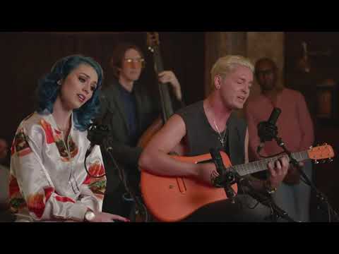 Riot Pls  10th Anniversary Edition Cover Rise e KDA