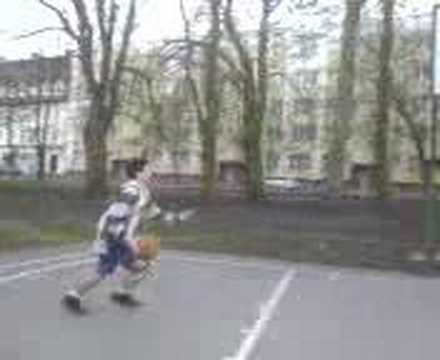 Sadzik above the rim