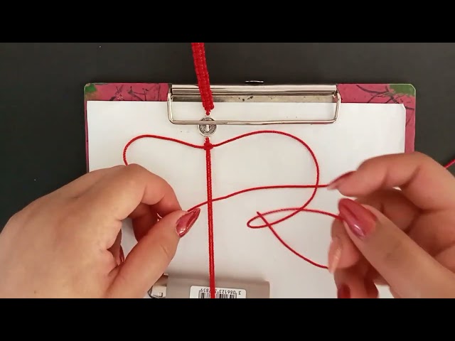 Vídeo relacionado con EUEAVAN Pulsera con medalla de San Benito hecha a mano con cordón rojo de la suerte Pulsera doble cara de San Benito con cruz Amuleto del santo patrón Joyería católica Regalo religioso (oro-rojo)