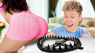 Don't Sit On The Wrong Item! *EXTREME* MQDEFAULT Thumbnail