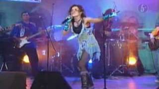 Gloria Trevi: En Medio De La Tempestad -en vivo- (en el programa no manches 2004.)