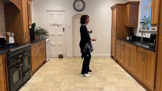 4 The Crown line dance demo