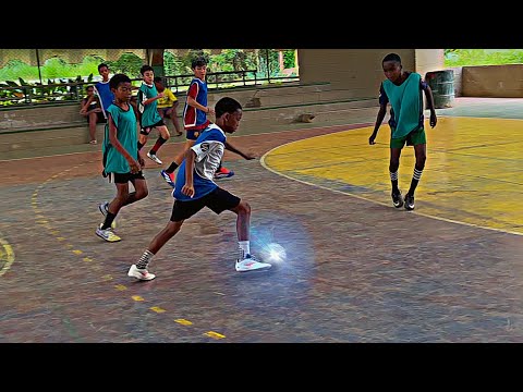 Heitorzinho vs Thayrone no treino do Palácio - sub 12