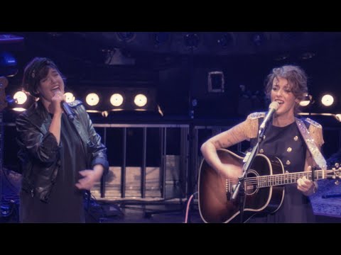 Vega + María Blanco (Mäbu) - Sombras (Diario de Una Noche en Madrid)