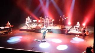 Travis Tritt and Little Texas: Here's a quarter for someone who cares