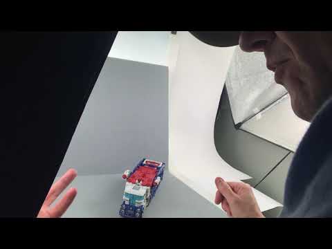 Behind the scenes: Transformers Seige Leader Class Ultra Magnus