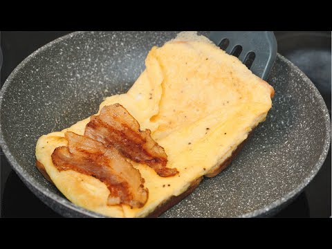 Crispy One Pan Egg Toast with Bacon | Quick and Easy Breakfast Omelette Sandwich