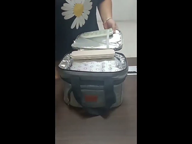 Vídeo relacionado con DC Comics Lonchera térmica de Batman para niños, lonchera 3D para niños, bolsa de almuerzo térmica de viaje con soporte para bebidas, caja de sándwich fresca caliente o fría, bolsa térmica de Batman