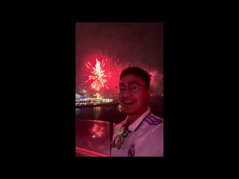 HAPPE NEW YEAR EBERYBODYYYY