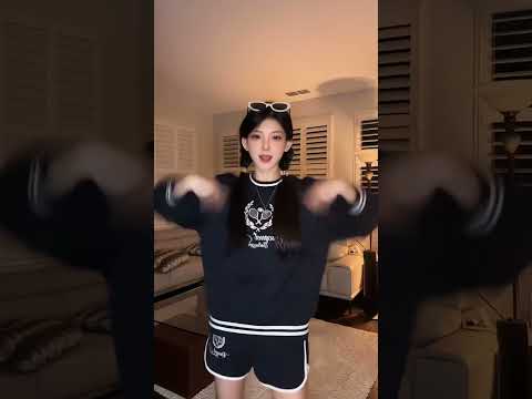 Chinese Military Dance!🤯🇨🇳