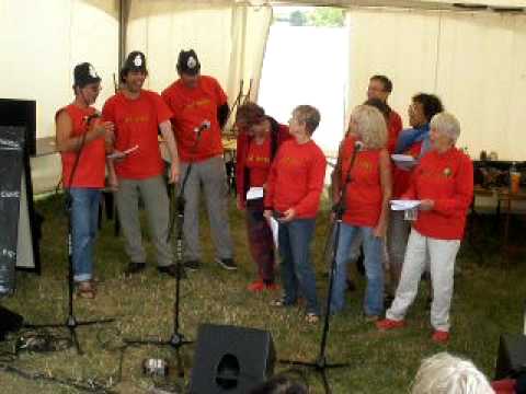 Red notes choir Tolpuddle Martyrs festival 2009