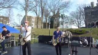 We The Kings - She Takes Me High