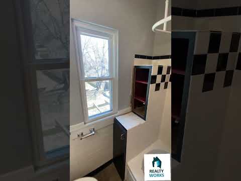 Adorable 2 (+1) Bed House - Half off 1st months rent! property video