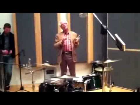 Glyn Johns Shows His Mic Technique 1