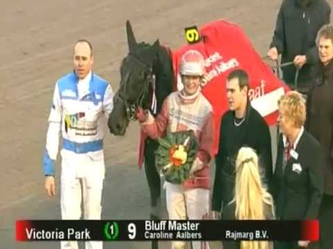 Bluffmaster & Caroline Aalbers winnen 'Victoria Park Driejarige H&R Stakes - 26 dec 2011