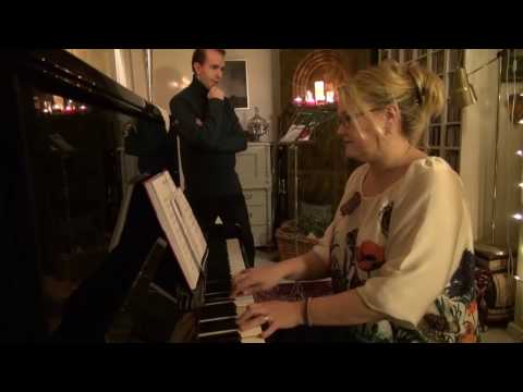 download lagu mp3 mp4 Betlehemin Thti Sanat, download lagu Betlehemin Thti Sanat gratis, unduh video klip Betlehemin Thti Sanat